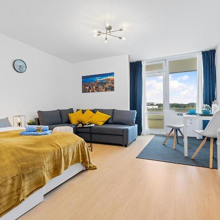 Sonniges City-Apartment Mit Suedbalkon Und Parklatz Neusass Extérieur photo