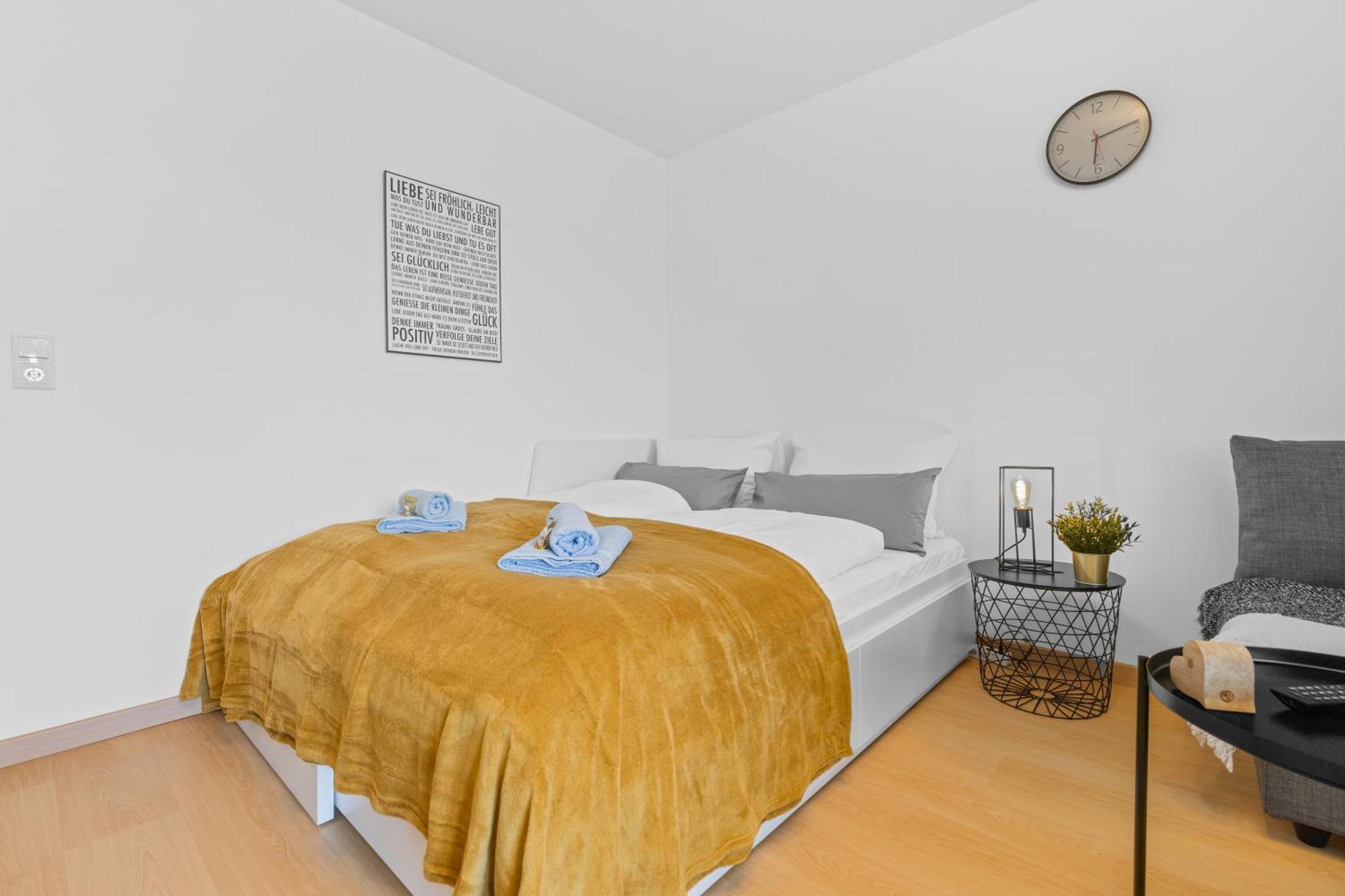 Sonniges City-Apartment Mit Suedbalkon Und Parklatz Neusass Extérieur photo