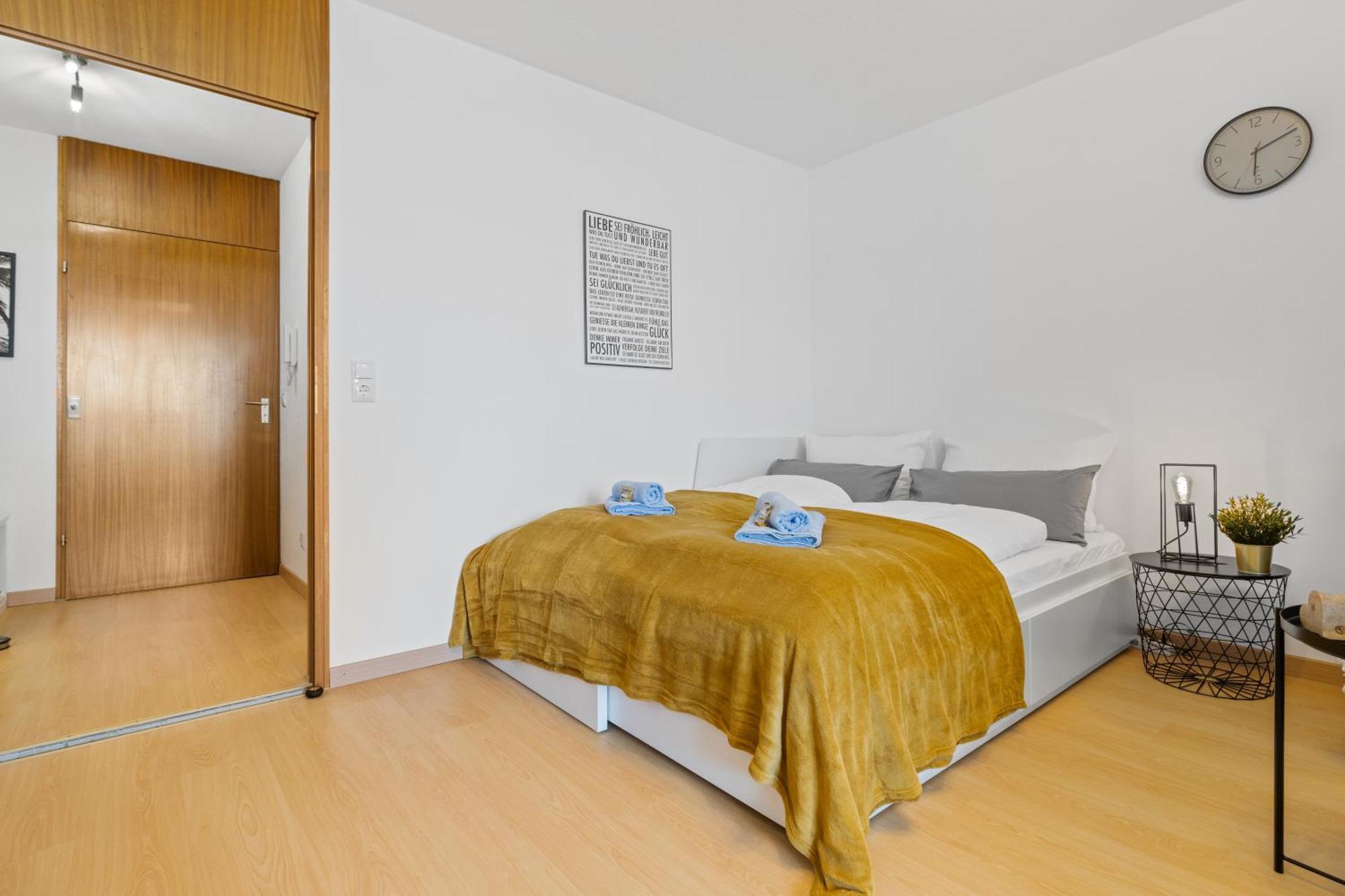 Sonniges City-Apartment Mit Suedbalkon Und Parklatz Neusass Extérieur photo